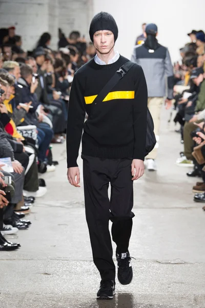 Look 30